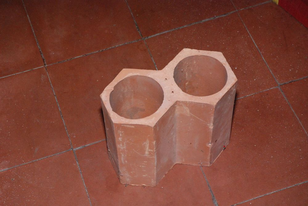 Módulos duplos de tijolo para garrafas - €0.80 cada / Garrafeira