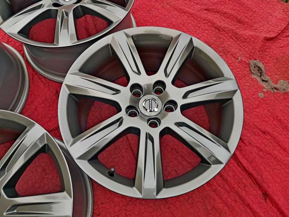 ALUFELGI 17' VOLVO V50 V60 S60 S80 V40 V70 XC40 ET42 - 5x108 - igła