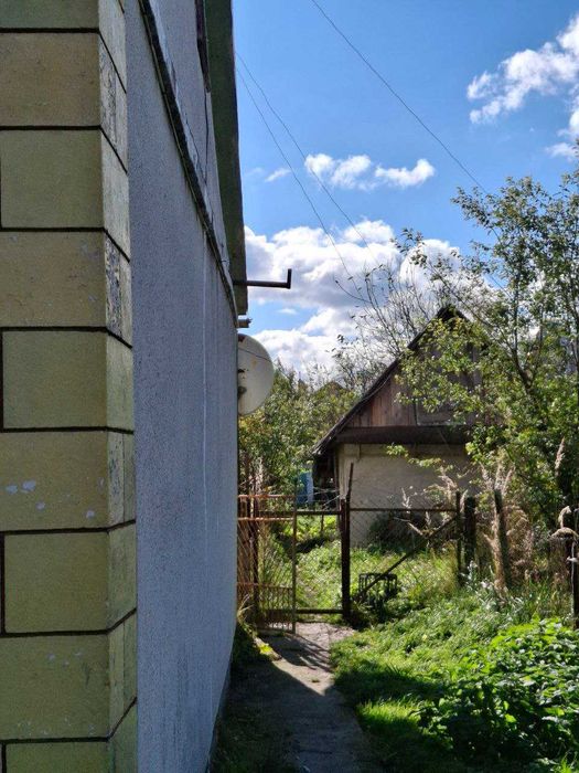Продам будинок в мальовничому  селі  Страдч, неподалік Львова