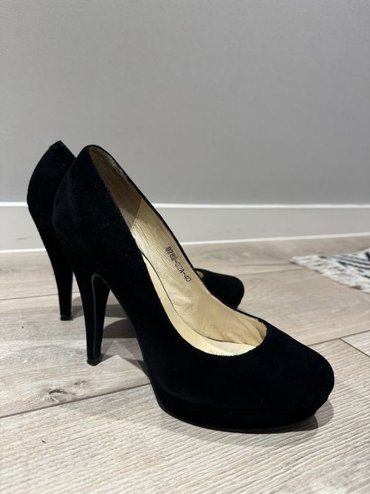 Замшеві туфлі 40р.