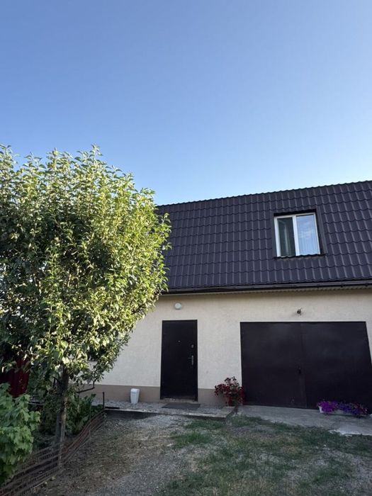 Продам добротний будинок у центрі міста — 115 м².