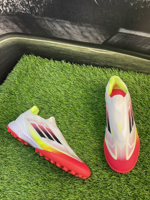 Дитячі бутси,сороконіжки,бампи 29,30,31,32,33,34,35,36,37,38,39 розмір