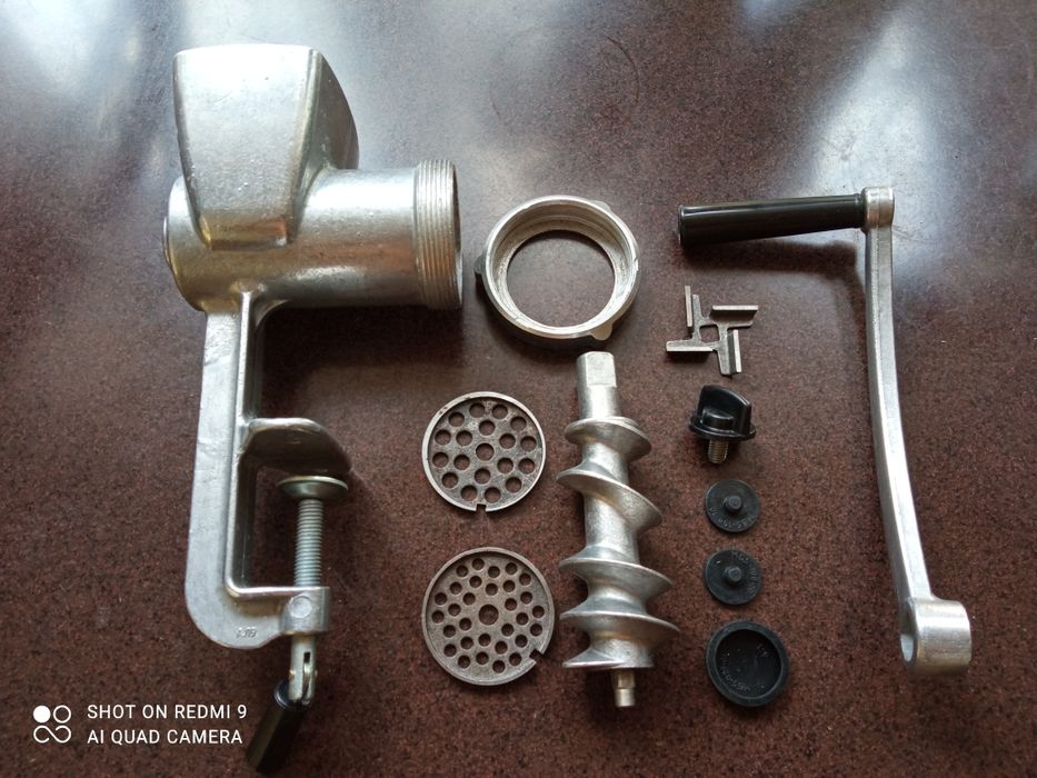 Мясорубка бытовая ручная алюминиевая МА-С НОВАЯ!