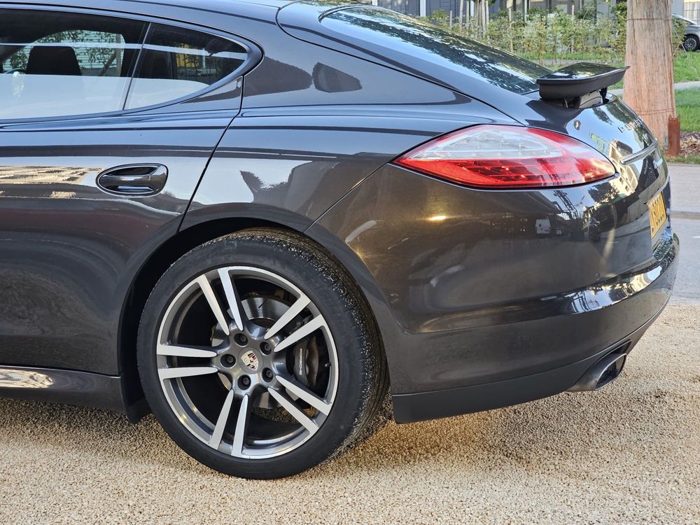 Porsche Panamera Diesel - 2013