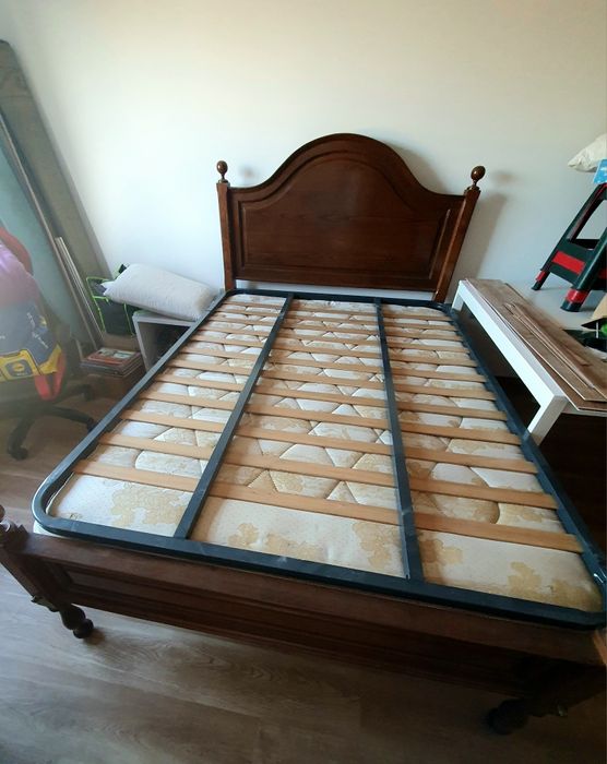 Vendo Cama de madeira