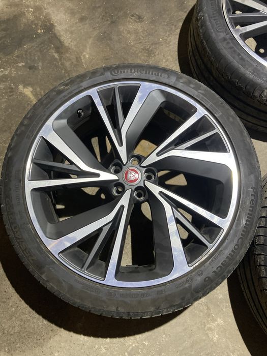 Колісні диски з резиною 255/40/22 до автомобіля Jaguar i-pace