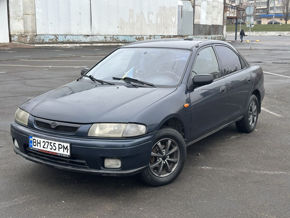 Mazda 323 BA на уверенном ходу