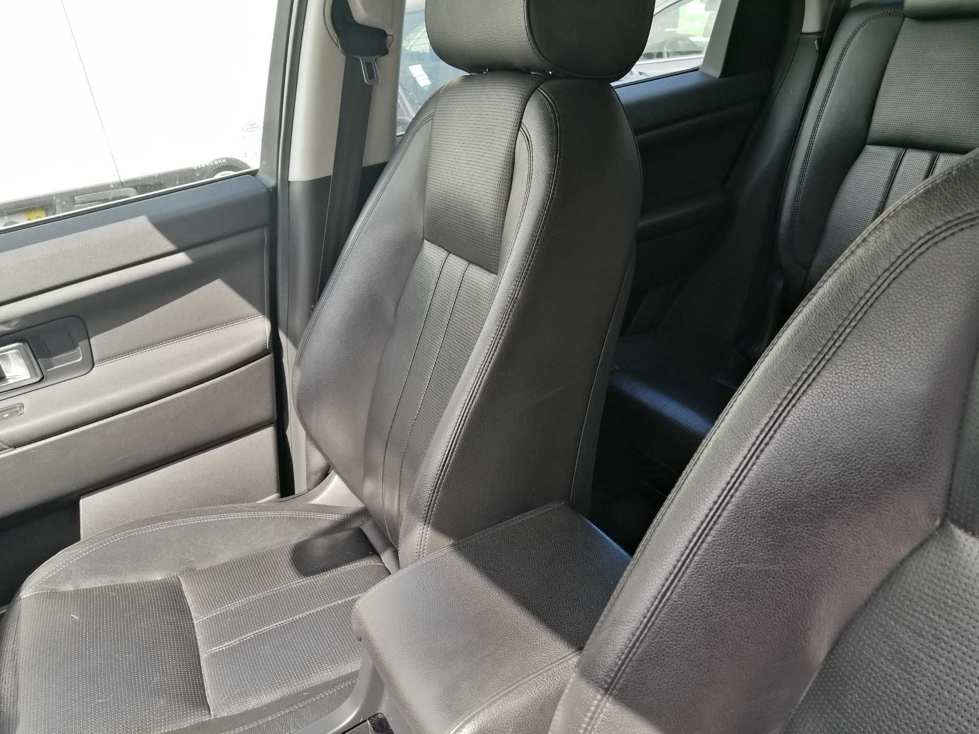 interior en pele land rover discovery sport