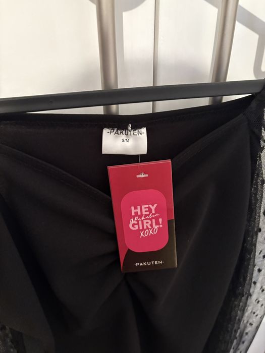 Czarna przylegająca sukienka NOWA