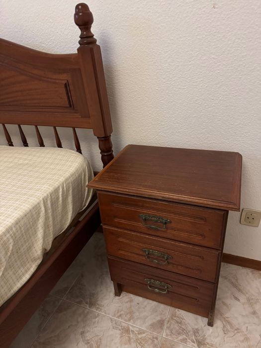 Estrutura cama solteiro+mesa de cabeceira