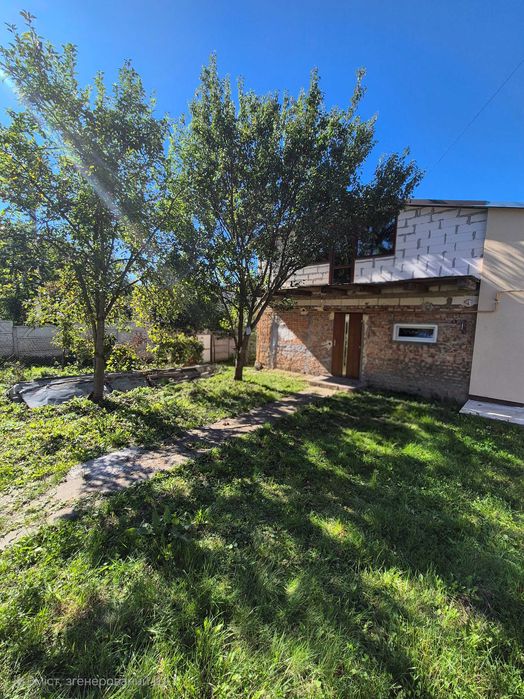 √ Продаж 1/2  будинку з ділянкою 12.5  сот