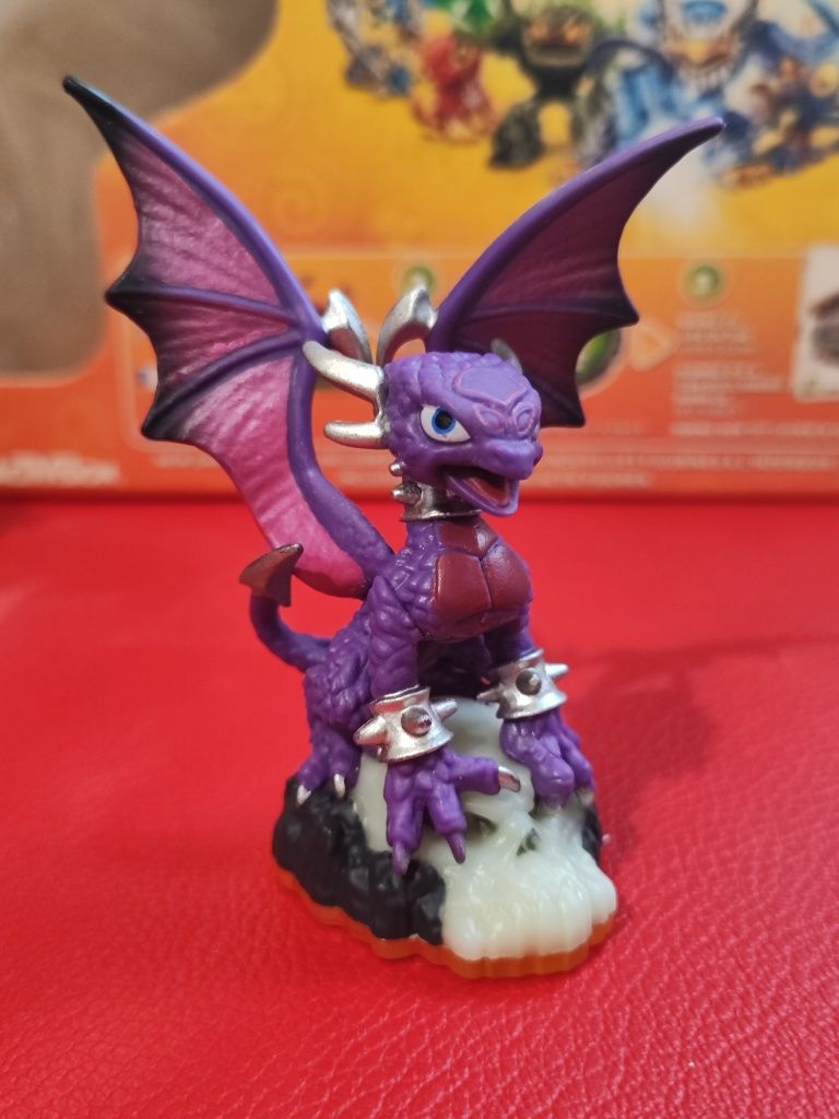 Skylanders Giants +1 personagem para além do pack