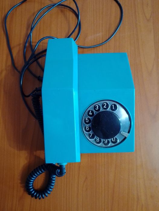 Телефон стаціонарний.
