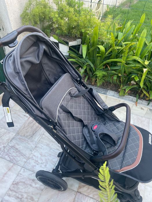 Carrinho bébé até 22kg marca yazoko