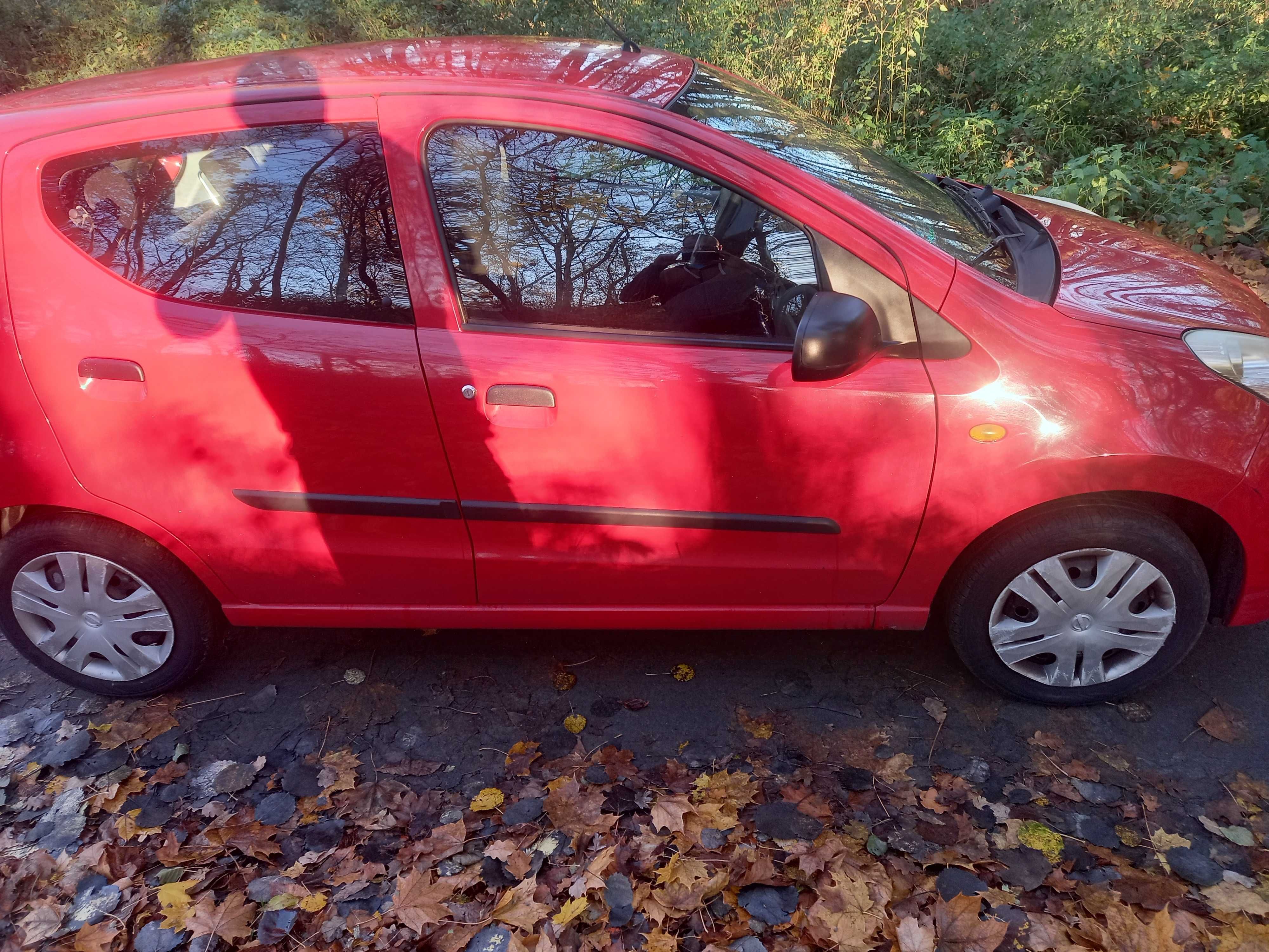 Nissan pixo  2010r