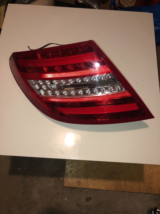 Lampa,Tylna Mersedes C Klasa W204 Sedan