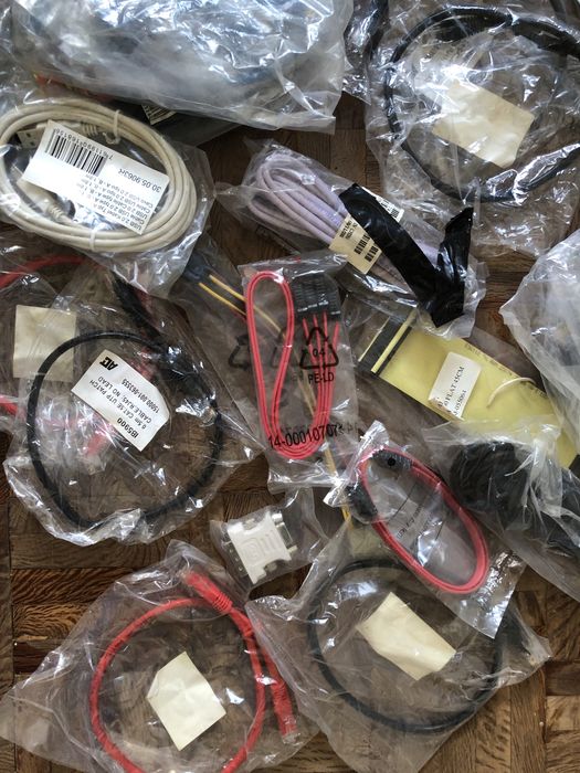 Various network and computer cables64584546736899121