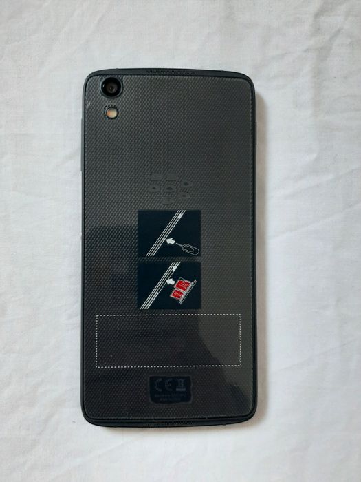 Телефон смартфон Blackberry DTEK50 STH100-2 NFC