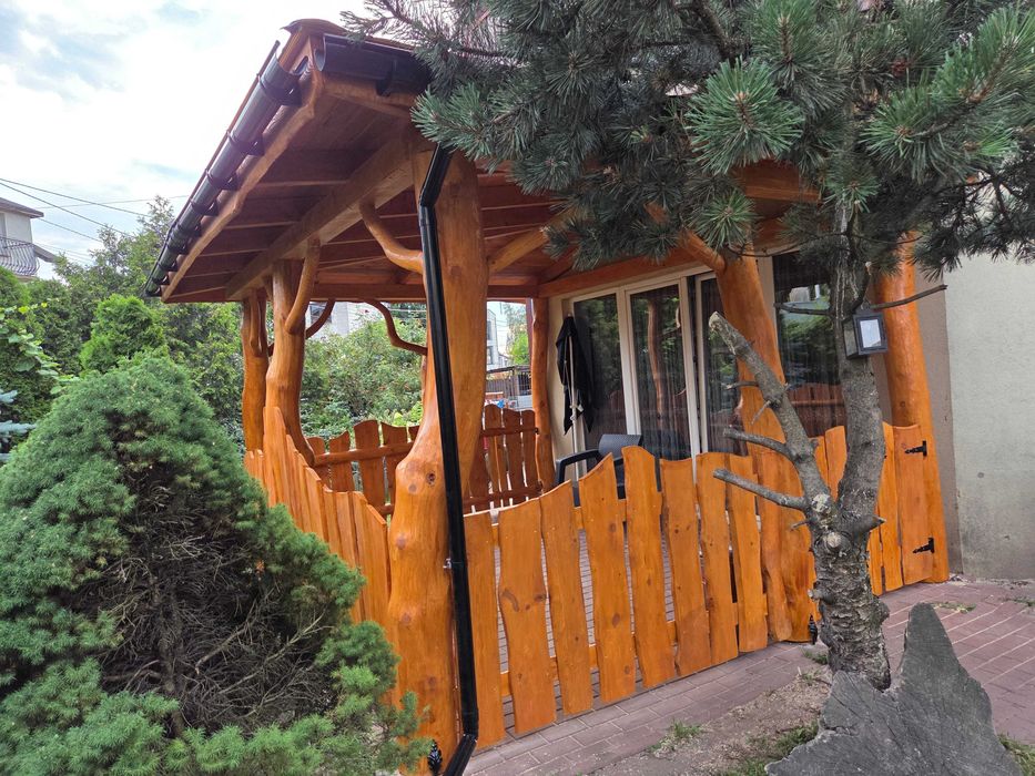 Zadaszenie tarasu wiata altana altanka meble ogrodowe z bali pergola