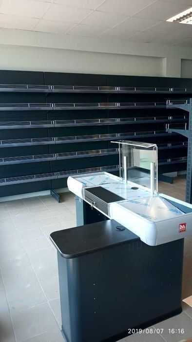 Торгові стелажі, обладнання на магазин