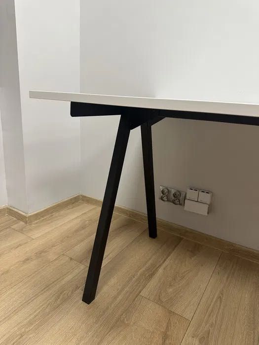 Biurko IKEA TROTTEN 160x80 cm • Jak nowe • 399 zł • Łódź