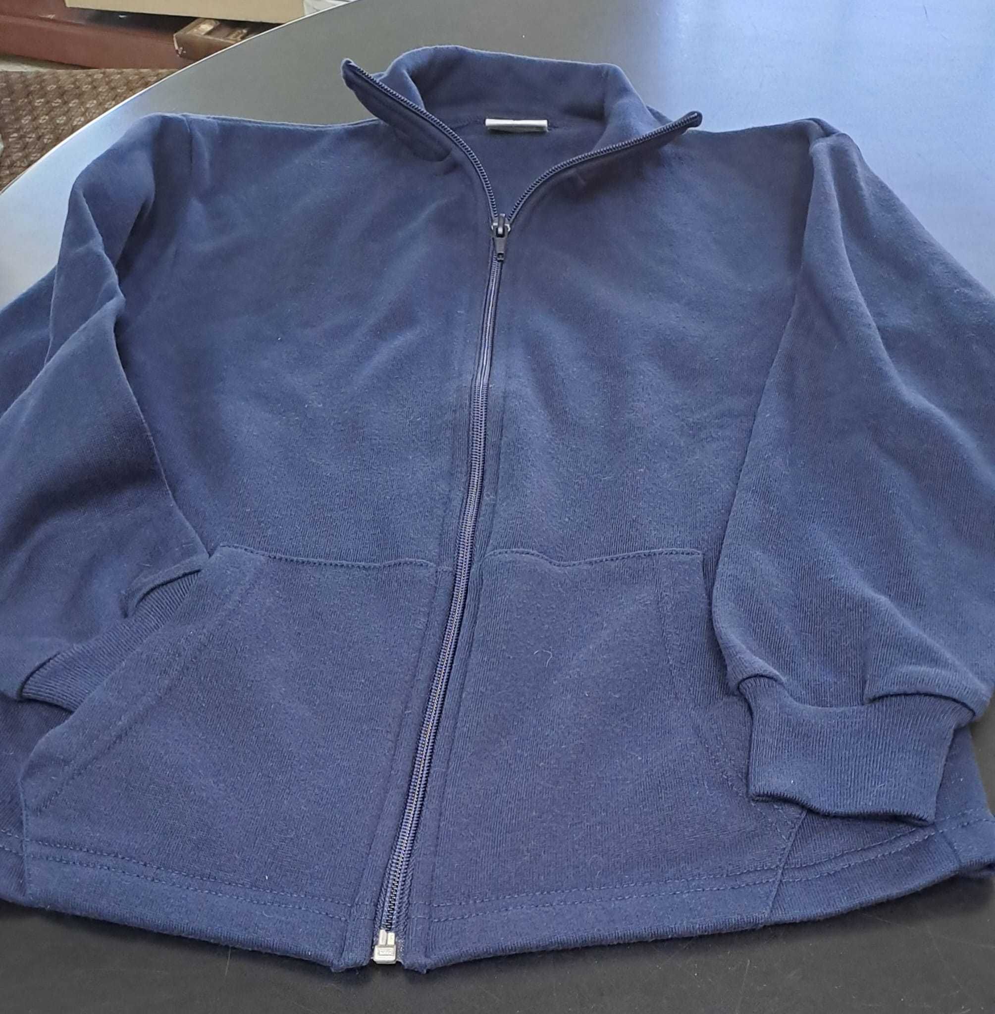 Sweatshirt criança unisex azul marinho.