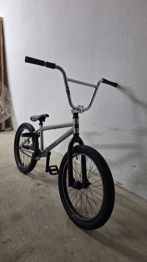 Vendo bmx negociável