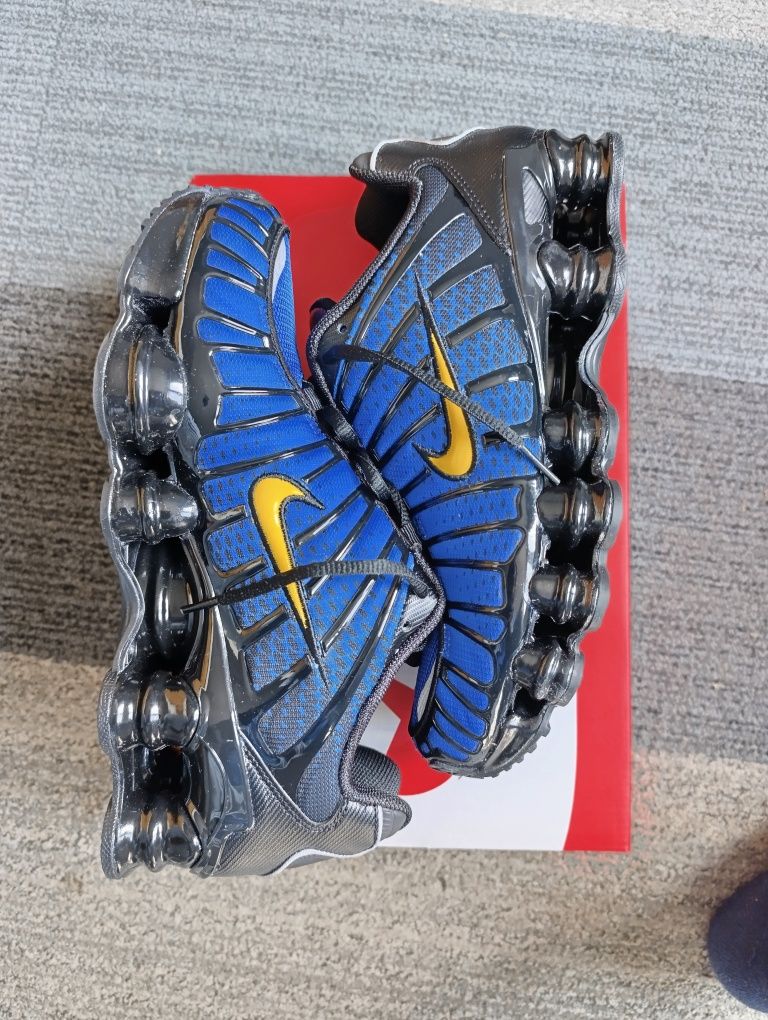 Nike shox 12 original