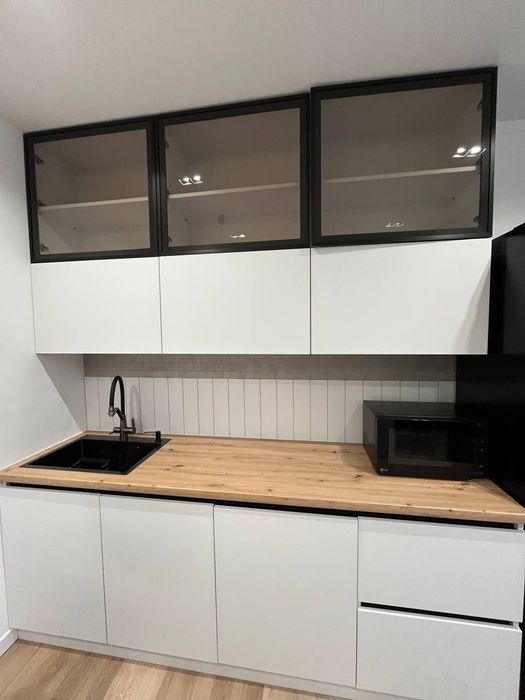 Здається 2кімн. Новобудова з терасою та паркінгом  паркова зона