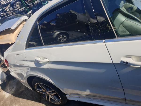 Porta trás direita MERCEDES-BENZ Classe E (W212)