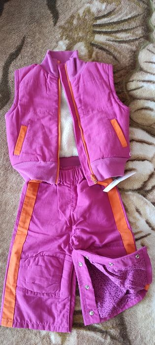 Джинсовий комбінезон, спортивні штани, лосіни, джинси, костюм