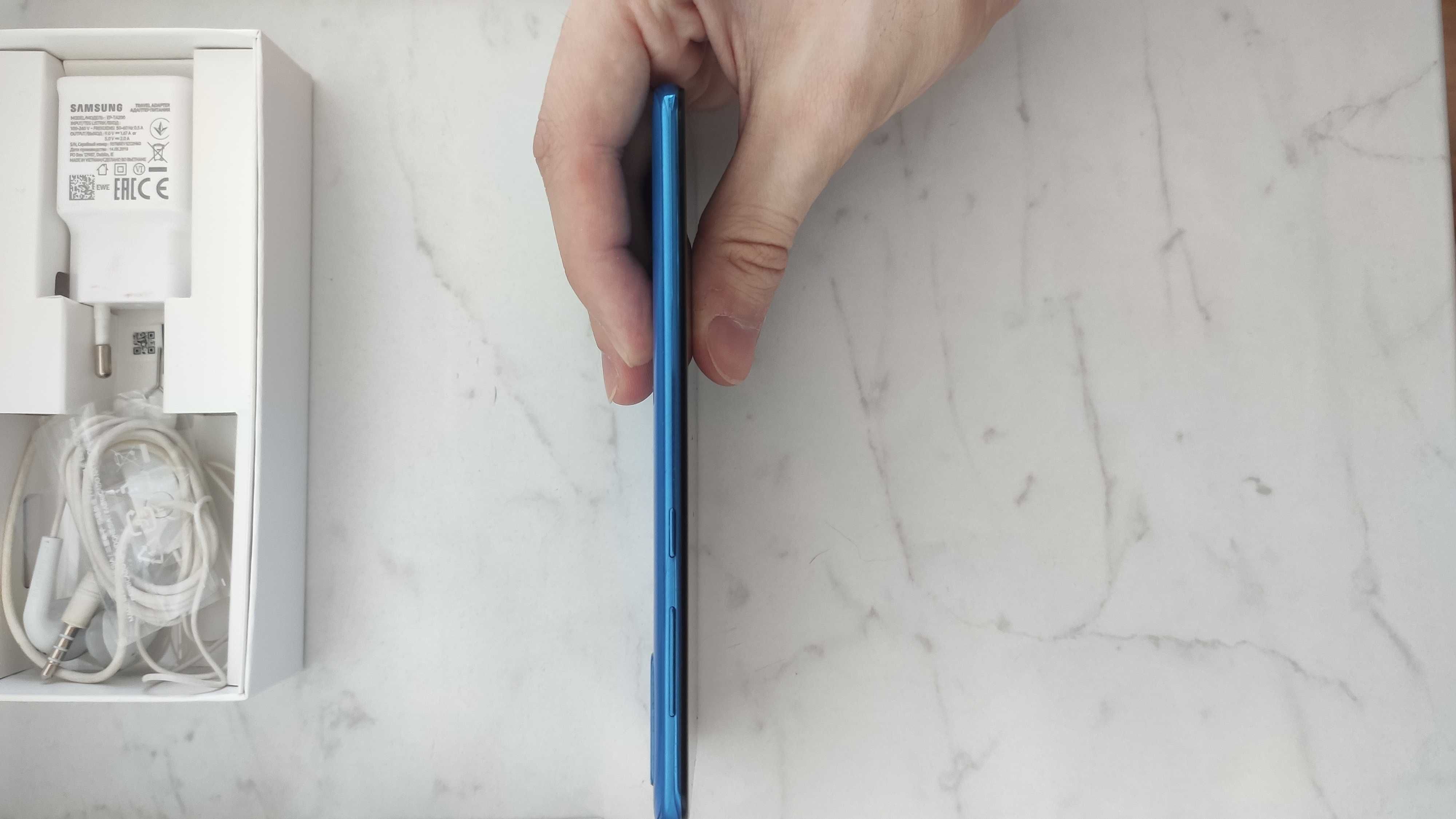 Samsung Galaxy A50 4/64GB Blue Б/У в хорошем состоянии