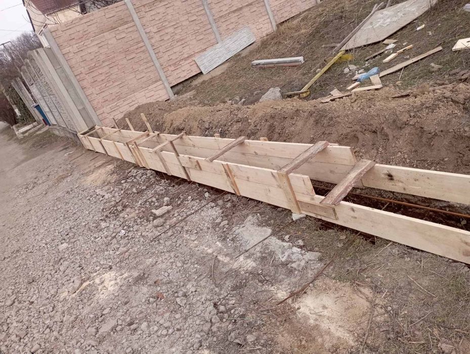 Спил деревьев уборка участка