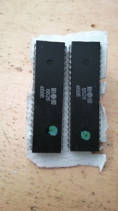 Commodore 64/128 CIAs Chips / Portes incluídos