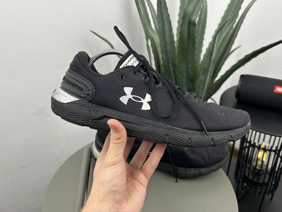 Оригінал! Кросівки Under Armour Charged 46 розмір М05178