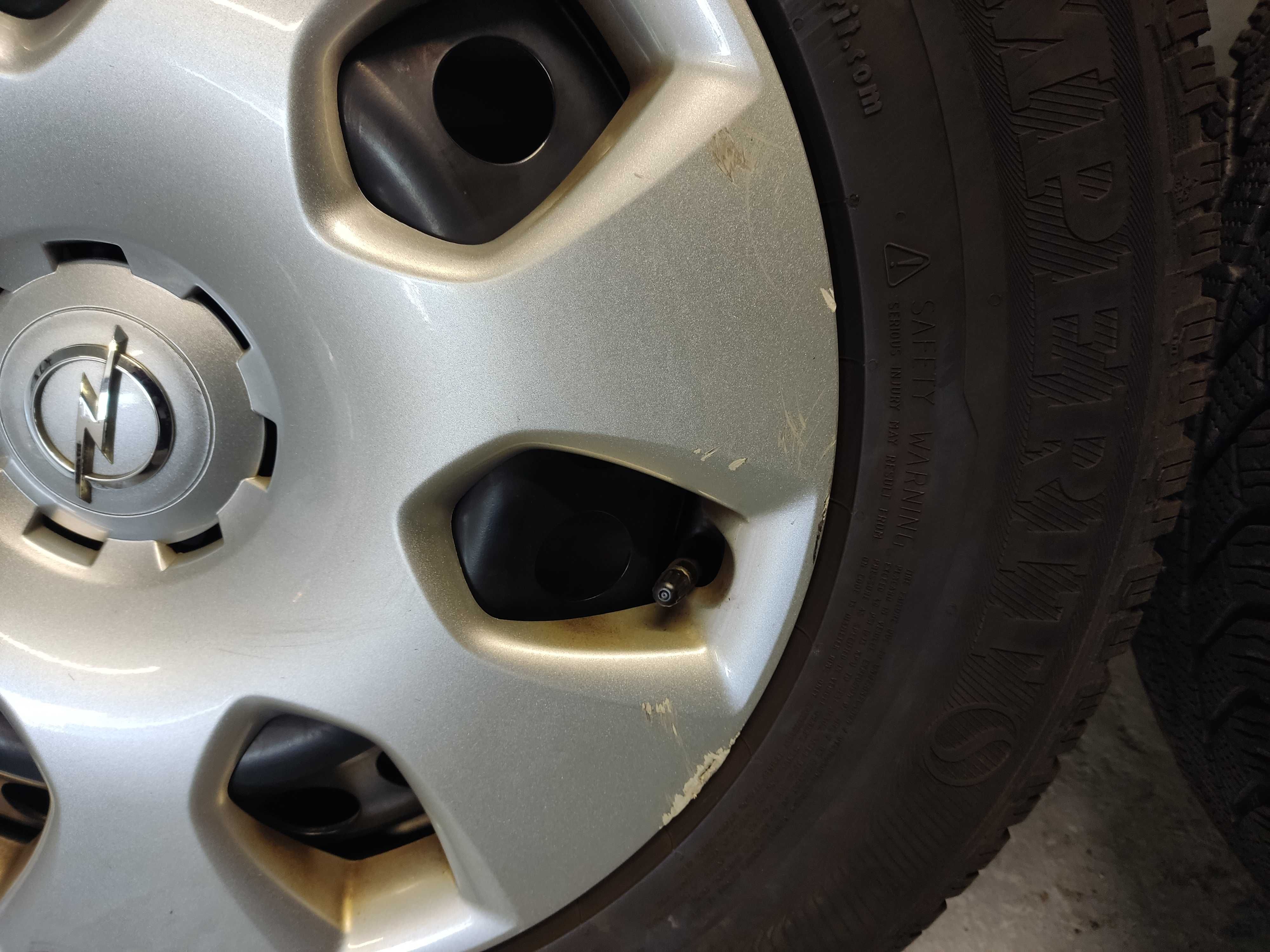 Koła stalowe 16 Opel Mokka 5x105, 215/65R16 Semperit 2017 rok czujniki
