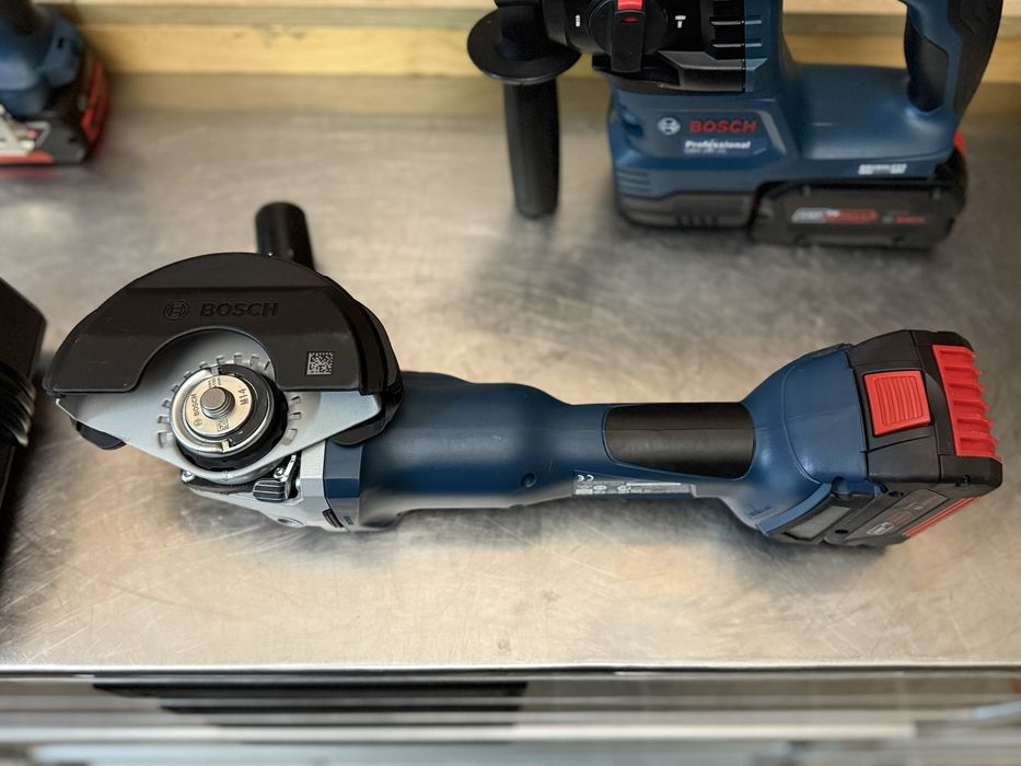 Bosh GBH18v-22 перфератор/Gws18v-10 болгарка