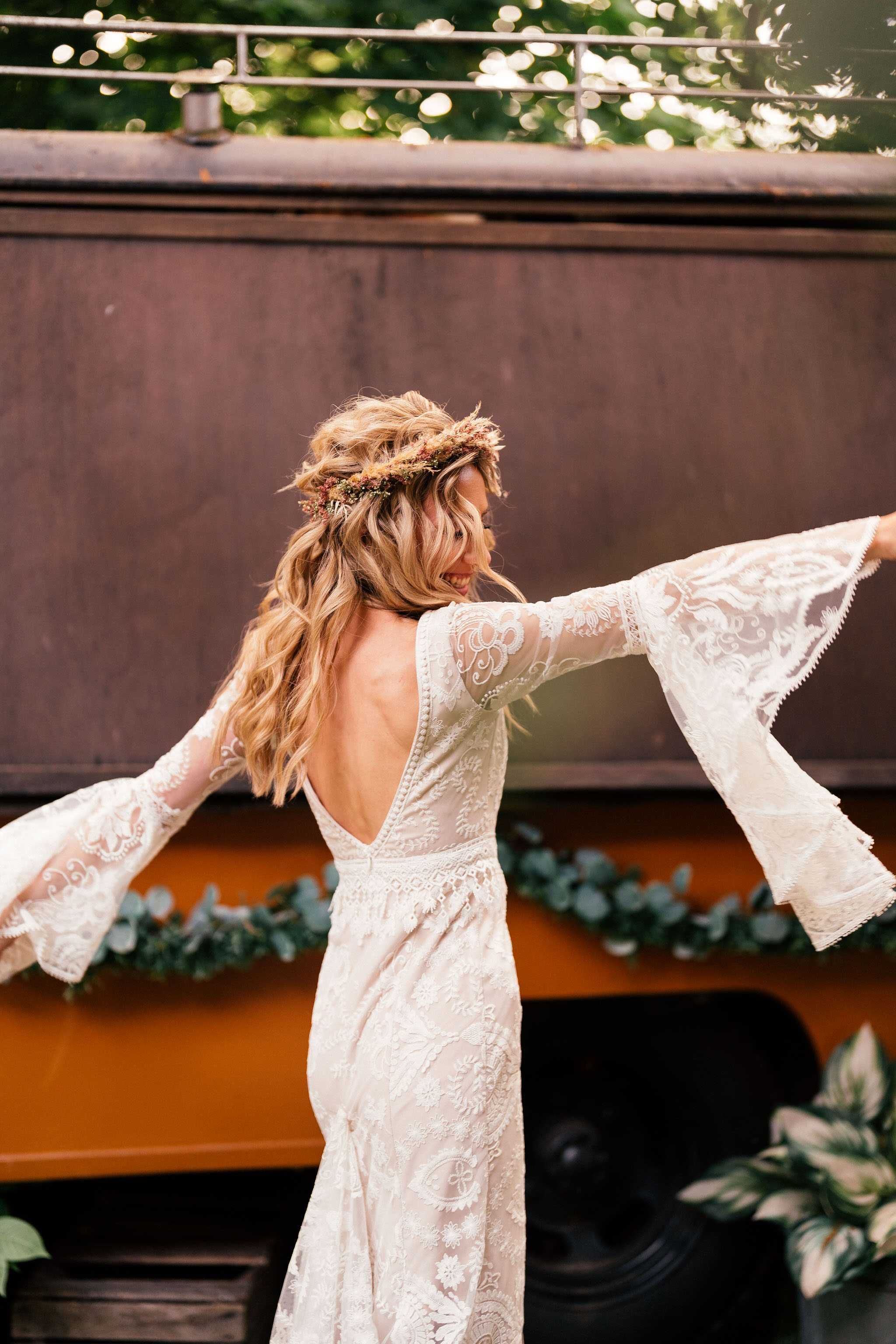 Suknia ślubna BOHO od Dama Couture