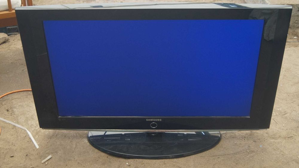 Telewizor Samsung LE 37R81BX/XEC 170W 50Hz sprawny