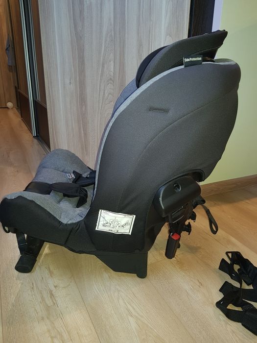 Fotelik samochodowy Axkid Minikid 9-25kg bezwypadkowy