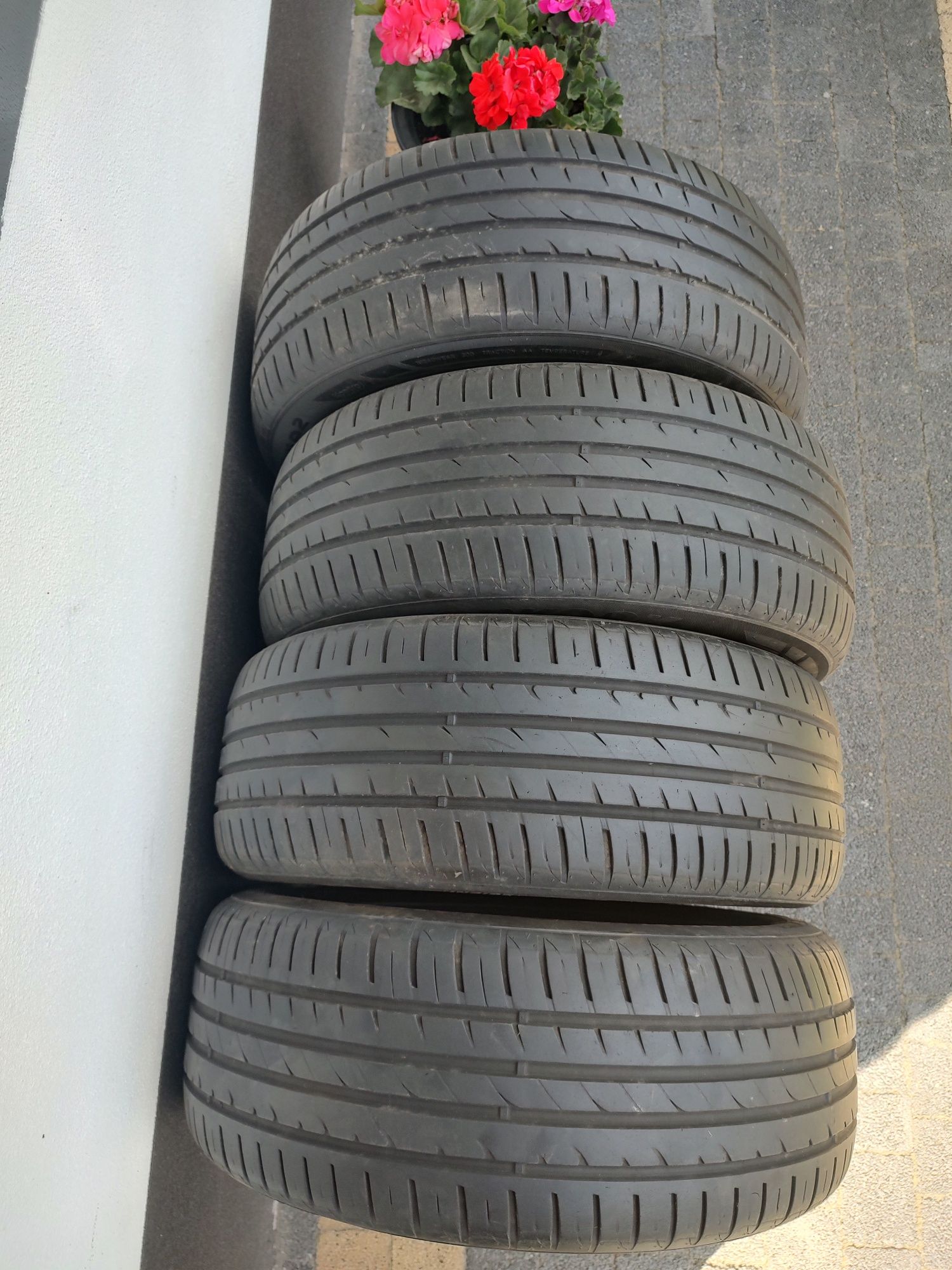 Opony letnie 215/55R16 93V