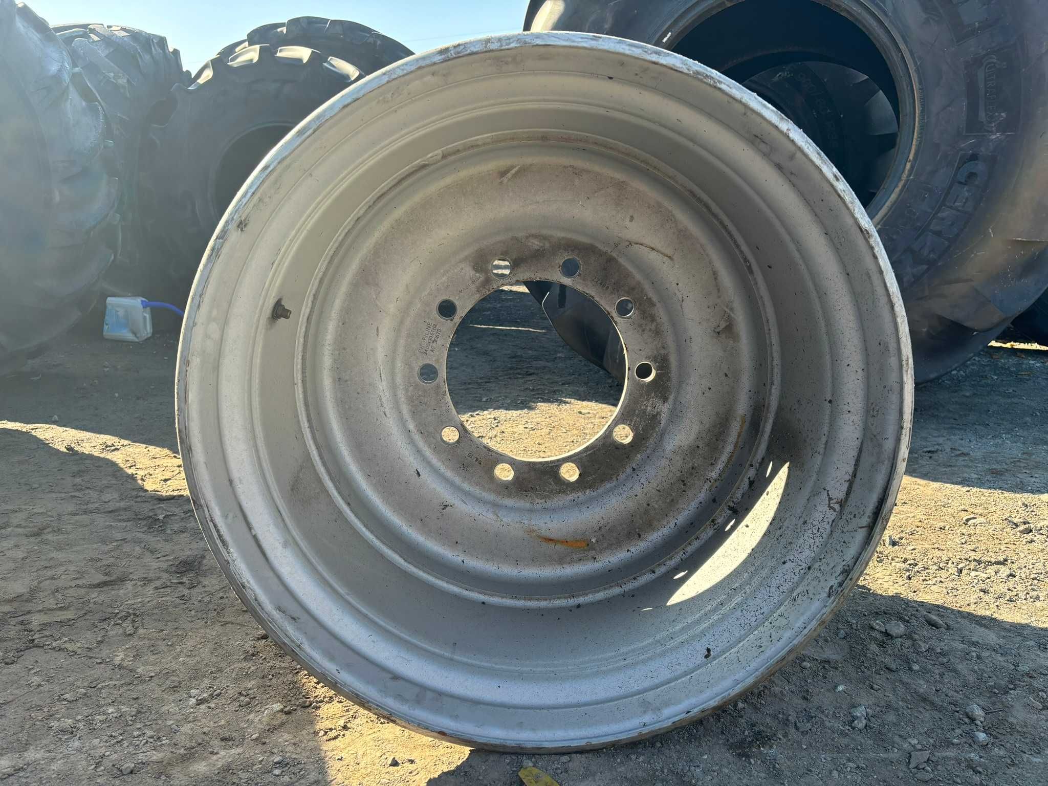 Felga Rolnicza Traktor Przemysłowa Kombajn 30.5" 24x30.5 10 ŚRUB o28cm