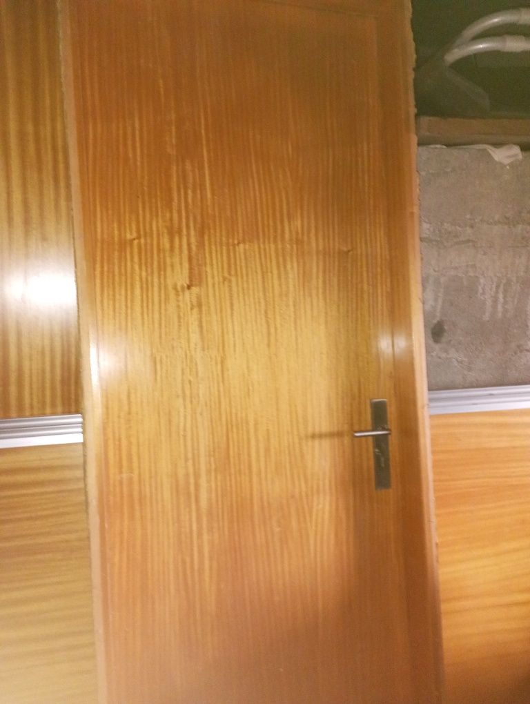 Porta de interior impecável