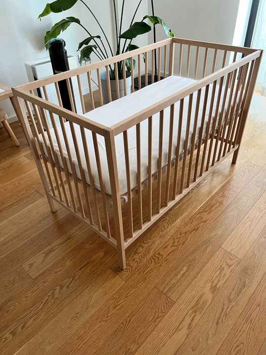 Berço IKEA Sniglar com colchão 60x120 cm