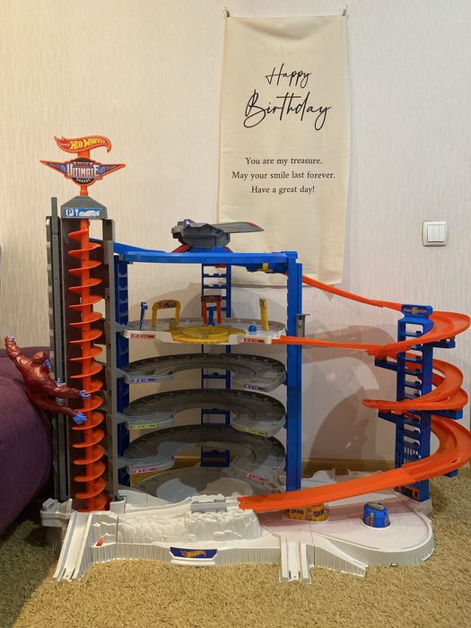 Гараж hot wheels ultimate