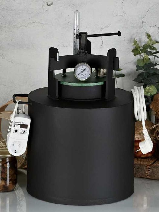 ЕЛЕКТРИЧНИЙ автоклав на 8 банок з гвинтовою фіксацією серії ЧЕ! НОВИЙ!