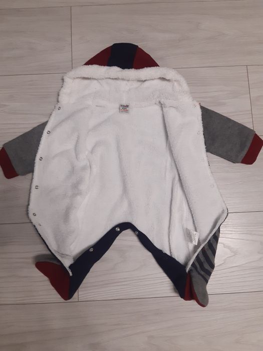 Тепленький комбінезон - чоловічок на 9 міс.