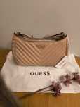 Torebka GUESS Elegancka Beż – Twoja za 239 PLN!