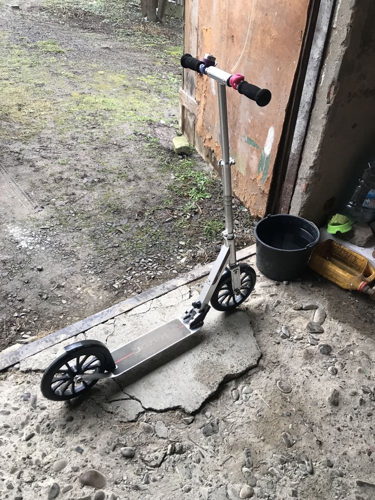 Самокат Razor A6