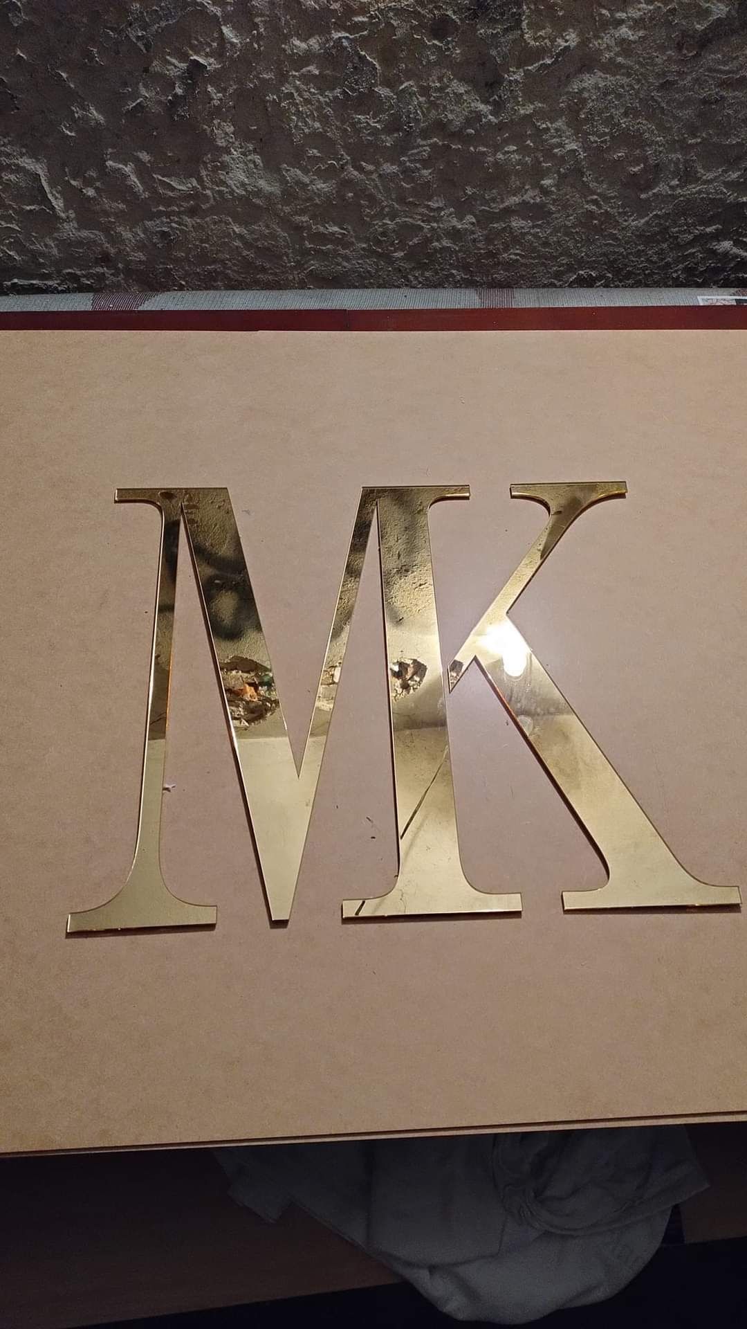 Logo gotowe z napisem "MK STUDIO NAILS"